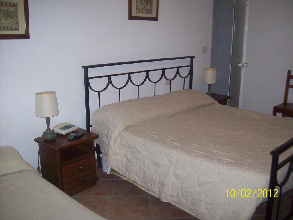 La Perla Hotel *